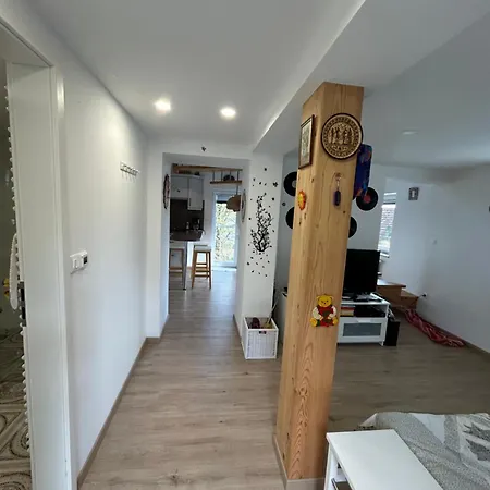 House Gradisce * Skofljica